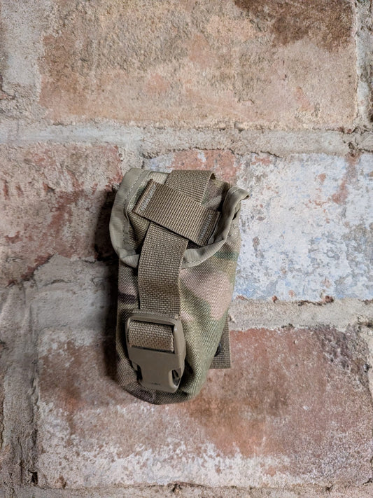 Original US Army Flashbang Pouch OCP – Granatentasche / Zubehörtasche gebraucht (NSN 8465-01-580-1313)