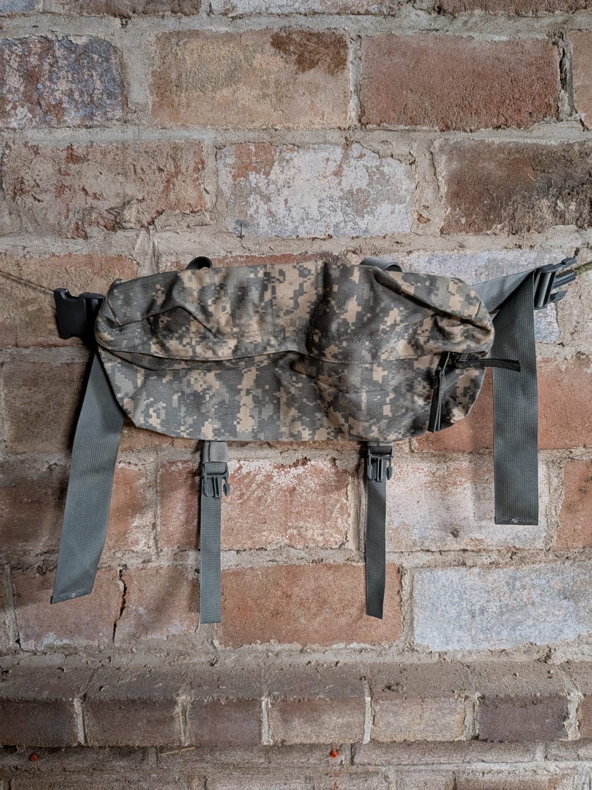 Original US Army Waist Pack MOLLE II UCP – Hüfttasche / Buttpack gebraucht (NSN 8465-01-524-7263)