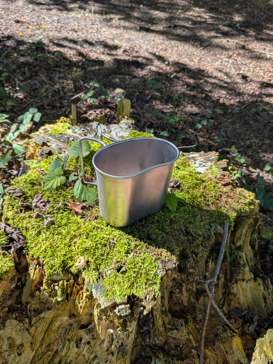 Original Niederländische Armee Feldflaschenbecher Edelstahl – Canteen Cup gebraucht (KL Becher 500 ml)